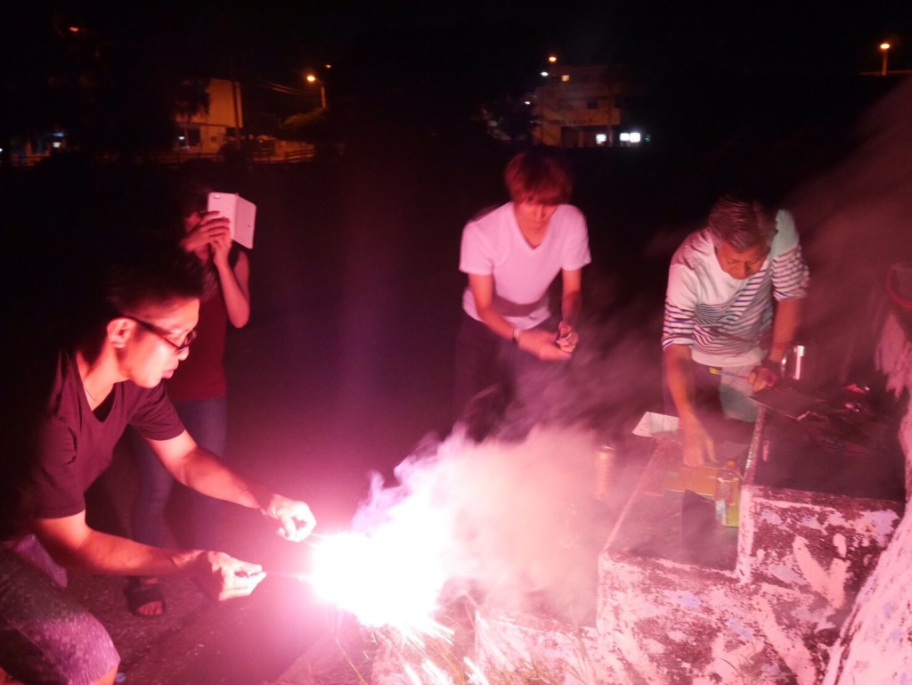 0120b837f994851a0ae54f9b423689565e4d441d81